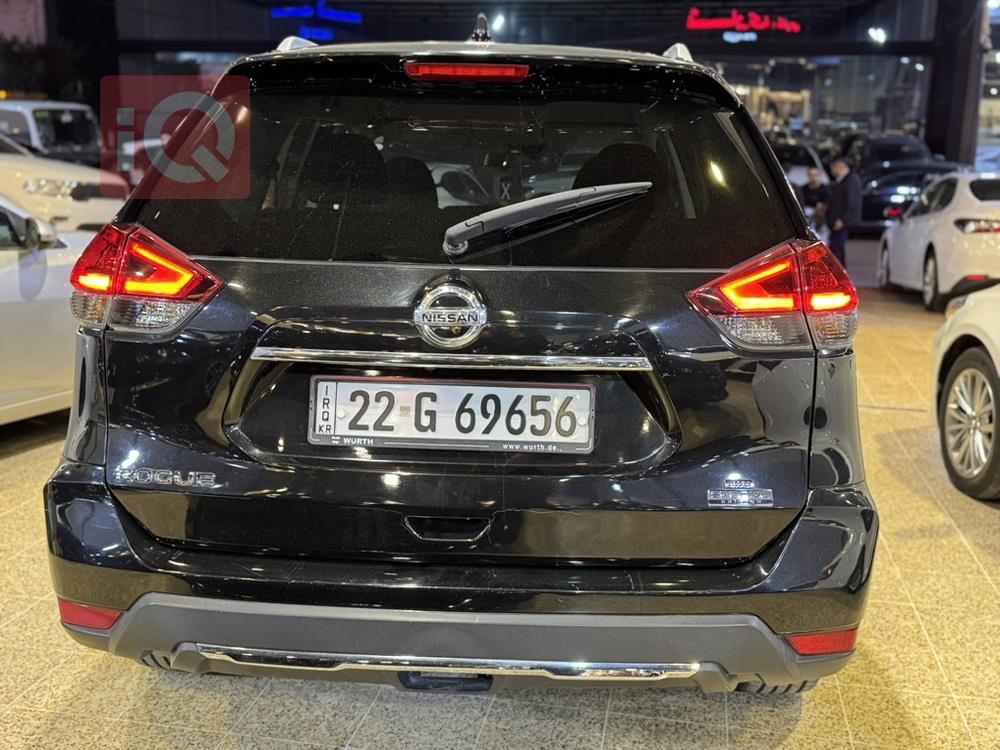Nissan Rogue